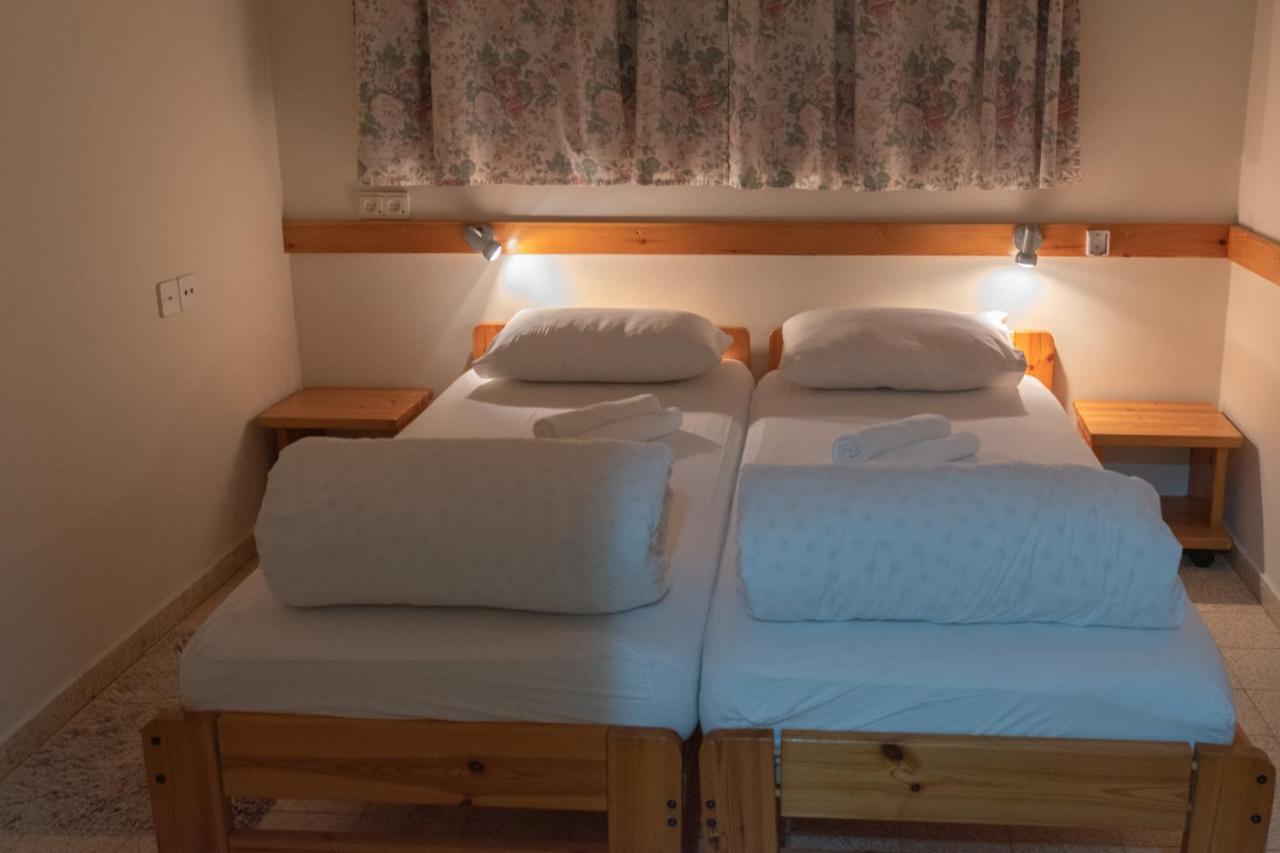Willa "Bakfar" Kfar Szold Country Lodging Kefar Szold Zewnętrze zdjęcie