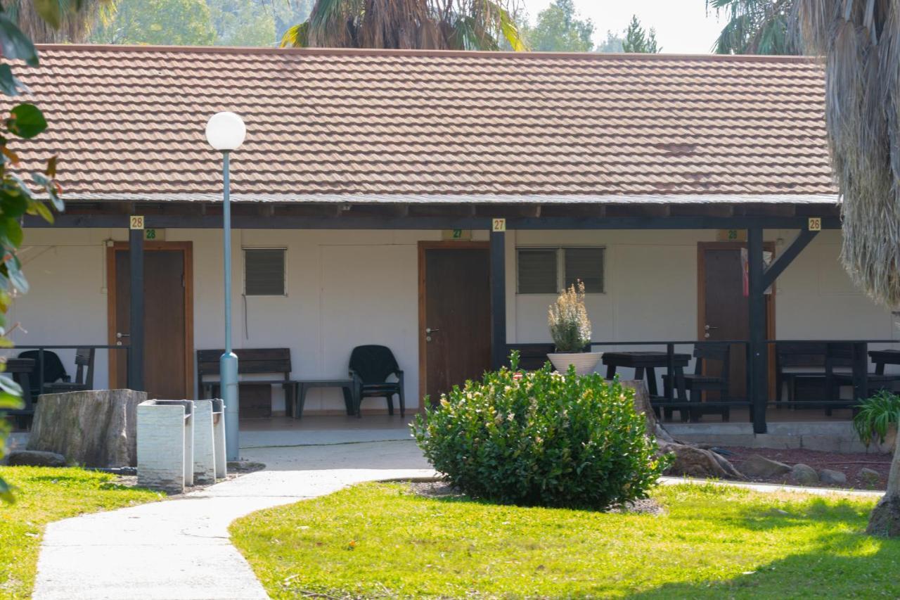Willa "Bakfar" Kfar Szold Country Lodging Kefar Szold Zewnętrze zdjęcie