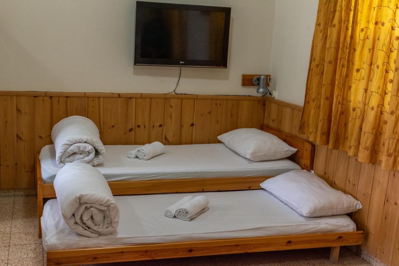 Willa "Bakfar" Kfar Szold Country Lodging Kefar Szold Zewnętrze zdjęcie