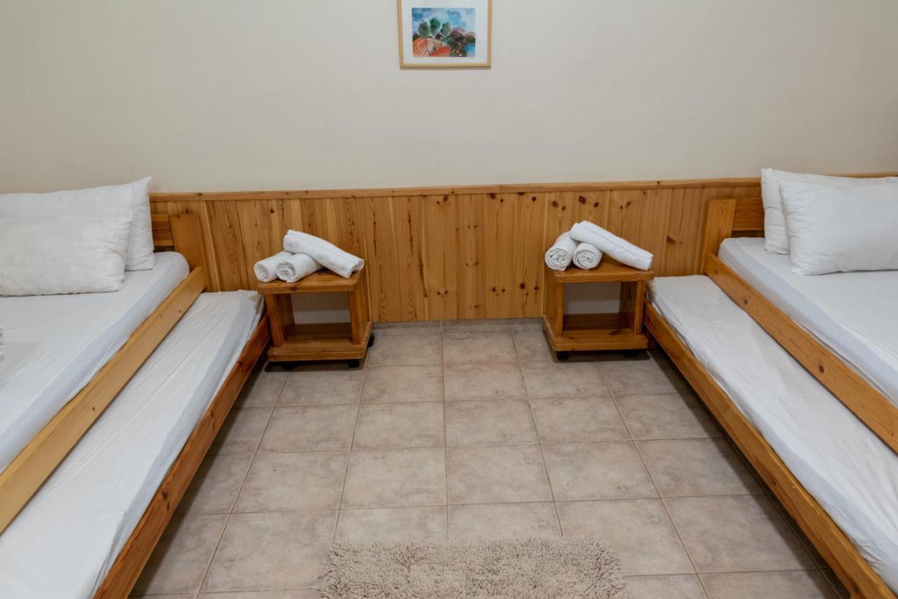 Willa "Bakfar" Kfar Szold Country Lodging Kefar Szold Zewnętrze zdjęcie